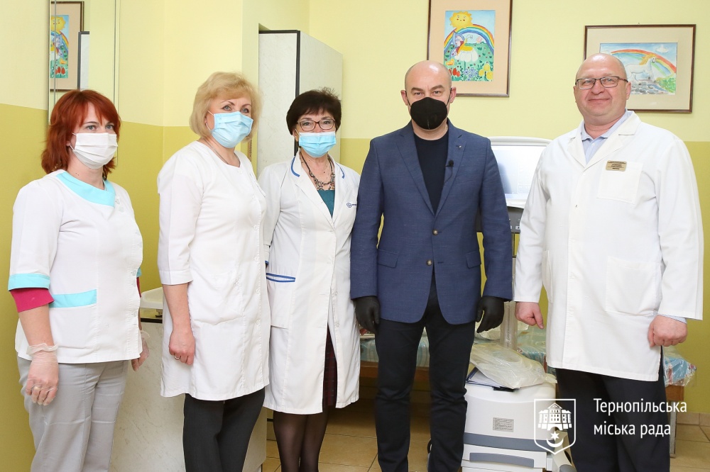 peredacha-troh-aparativ-shvl-miskiy-dityachiy-likarni-5-travnya-2020r-4