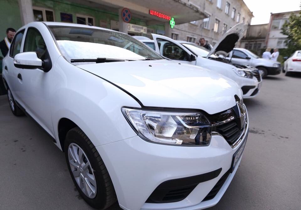 автомобілі для міської дитячої лікарні 