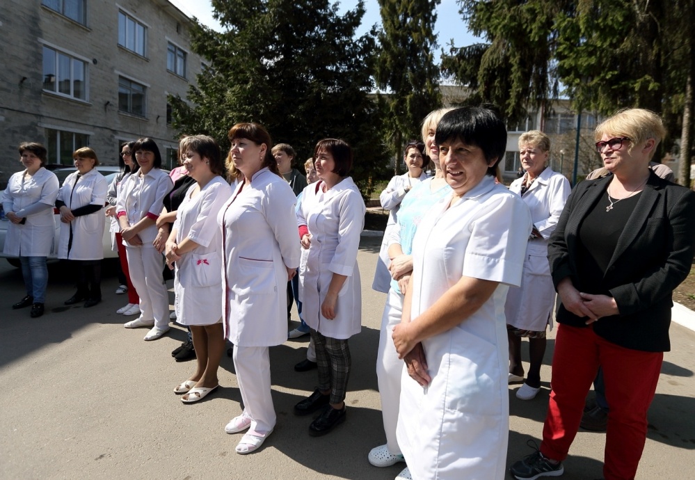 автомобілі для міської комунальної лікарні